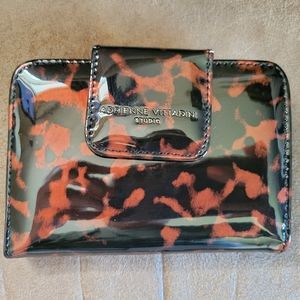 Like new Adrienne Vittadini tortoise shell wallet